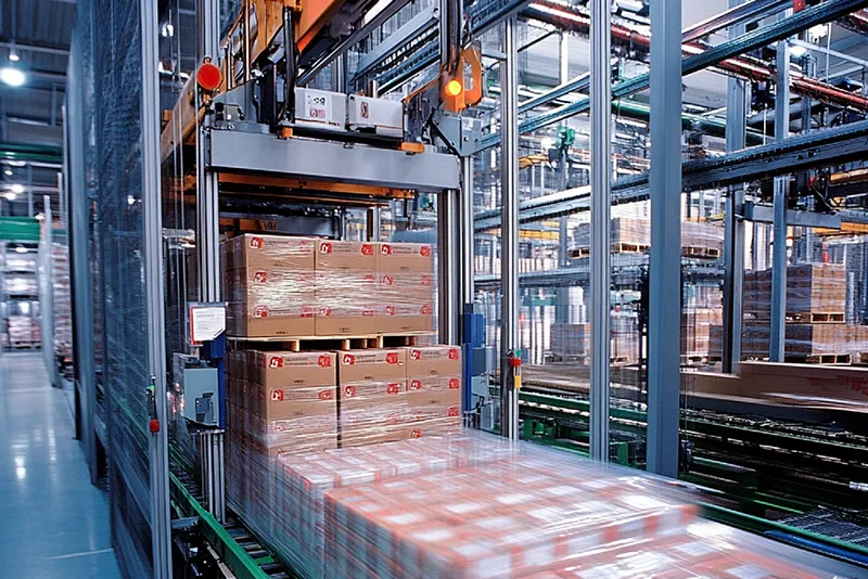 Packaging, Shrink Wrapping & Palletizing